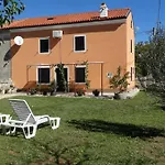 House Murva Dom wakacyjny *